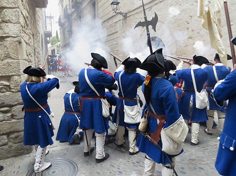Girona resisteix! Jornades de recreació històrica de la Guerra de Successió. Combat al carrer de Bellmirall