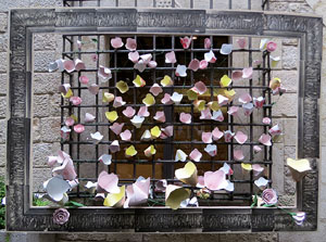 Temps de Flors 2018. Muntatges florals al espais de Caixafòrum, a l'edifici de la Fontana d'Or