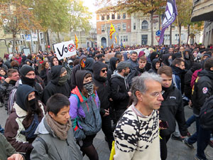 Manifestació antifeixista per un acte polític de la plataforma Borbònia amb el suport de Vox, a la plaça de l'U d'octubre del 2017