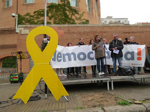 Concentració contra l'exclusió de Carles Puigdemont, Toni Comí i  Clara Ponsatí a les eleccions Europees