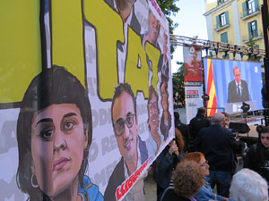 Concentració contra el judici de l'1-O a la plaça de la Independència
