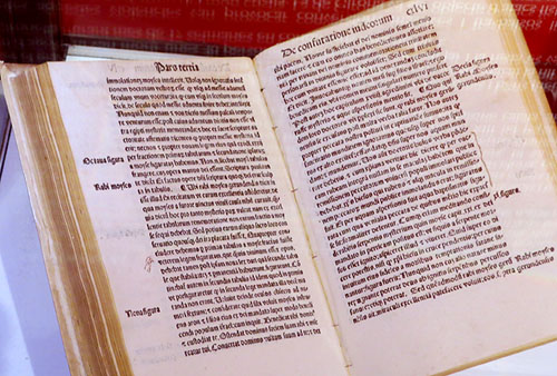 Liber de confutatione hebraice secte. Cobertes de cuir, paper, 1500. Tractat de les disquisicions entre judaisme i cristianisme. Roma