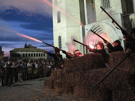 VI Festa Reviu els Setges Napoleònics de Girona. Recreació del Gran Dia de Girona al Barri Vell