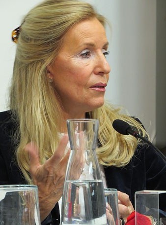 L'autora, Montse Batlle, durant la presentació