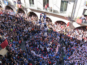 Fires 2016. La Diada Castellera a la pla&ccedil;a del Vi, amb els Marrecs de Salt, els Capgrossos de Matar&oacute; i els Minyons de Terrassa