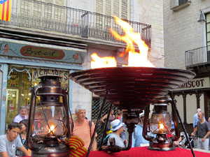 Arribada a Girona de la Flama del Canigó 2017