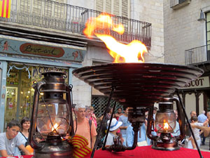 Arribada a Girona de la Flama del Canigó 2017