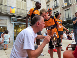 Arribada a Girona de la Flama del Canigó 2017