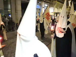 Setmana Santa 2017 a Girona. Process&oacute; del Sant Enterrament