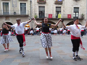 Fires 2017. Ball de gitanes de Montmel&oacute; a la pla&ccedil;a del Vi