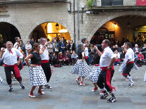 Fires 2017. Ball de gitanes de Montmel&oacute; a la pla&ccedil;a del Vi