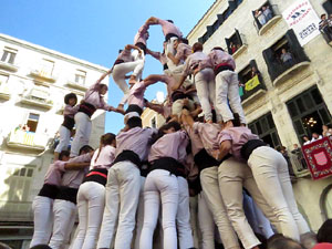 Fires 2017. La Diada Castellera a la pla&ccedil;a del Vi, amb els Marrecs de Salt, els Capgrossos de Matar&oacute; i els Minyons de Terrass