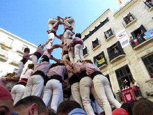 Fires 2017. La Diada Castellera a la pla&ccedil;a del Vi, amb els Marrecs de Salt, els Capgrossos de Matar&oacute; i els Minyons de Terrass