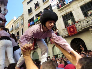 Fires 2017. La Diada Castellera a la pla&ccedil;a del Vi, amb els Marrecs de Salt, els Capgrossos de Matar&oacute; i els Minyons de Terrass