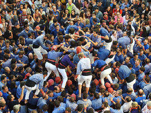 Fires 2017. La Diada Castellera a la pla&ccedil;a del Vi, amb els Marrecs de Salt, els Capgrossos de Matar&oacute; i els Minyons de Terrass