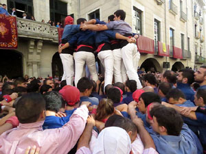 Fires 2017. La Diada Castellera a la pla&ccedil;a del Vi, amb els Marrecs de Salt, els Capgrossos de Matar&oacute; i els Minyons de Terrass