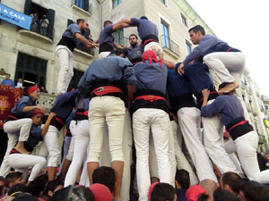 Fires 2017. La Diada Castellera a la pla&ccedil;a del Vi, amb els Marrecs de Salt, els Capgrossos de Matar&oacute; i els Minyons de Terrass