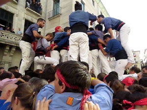 Fires 2017. La Diada Castellera a la pla&ccedil;a del Vi, amb els Marrecs de Salt, els Capgrossos de Matar&oacute; i els Minyons de Terrass