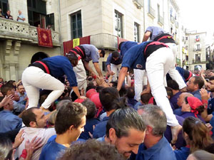 Fires 2017. La Diada Castellera a la pla&ccedil;a del Vi, amb els Marrecs de Salt, els Capgrossos de Matar&oacute; i els Minyons de Terrass