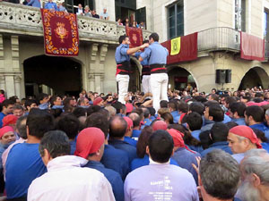 Fires 2017. La Diada Castellera a la pla&ccedil;a del Vi, amb els Marrecs de Salt, els Capgrossos de Matar&oacute; i els Minyons de Terrass