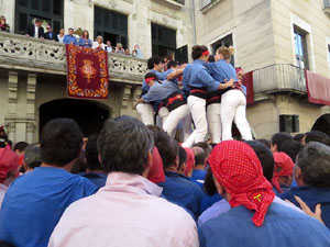 Fires 2017. La Diada Castellera a la pla&ccedil;a del Vi, amb els Marrecs de Salt, els Capgrossos de Matar&oacute; i els Minyons de Terrass