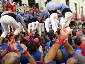 Fires 2017. La Diada Castellera a la pla&ccedil;a del Vi, amb els Marrecs de Salt, els Capgrossos de Matar&oacute; i els Minyons de Terrass