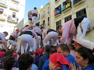 Fires 2017. La Diada Castellera a la pla&ccedil;a del Vi, amb els Marrecs de Salt, els Capgrossos de Matar&oacute; i els Minyons de Terrass