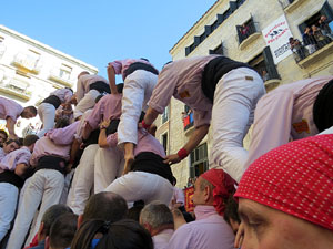 Fires 2017. La Diada Castellera a la pla&ccedil;a del Vi, amb els Marrecs de Salt, els Capgrossos de Matar&oacute; i els Minyons de Terrass