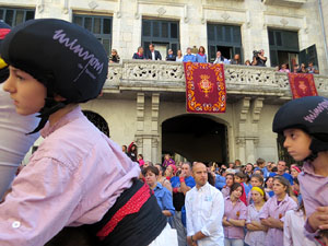 Fires 2017. La Diada Castellera a la pla&ccedil;a del Vi, amb els Marrecs de Salt, els Capgrossos de Matar&oacute; i els Minyons de Terrass