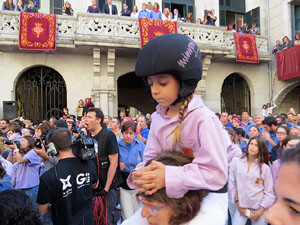 Fires 2017. La Diada Castellera a la pla&ccedil;a del Vi, amb els Marrecs de Salt, els Capgrossos de Matar&oacute; i els Minyons de Terrass
