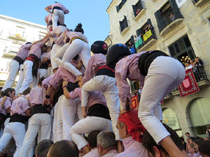 Fires 2017. La Diada Castellera a la pla&ccedil;a del Vi, amb els Marrecs de Salt, els Capgrossos de Matar&oacute; i els Minyons de Terrass