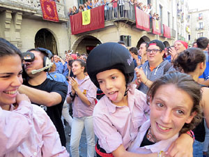 Fires 2017. La Diada Castellera a la pla&ccedil;a del Vi, amb els Marrecs de Salt, els Capgrossos de Matar&oacute; i els Minyons de Terrass