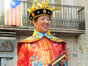 Celebració de l'any nou xinès, el 4716, any del Gos, a Girona