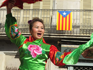 Celebració de l'any nou xinès, el 4716, any del Gos, a Girona