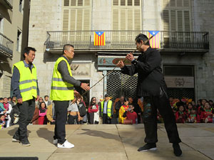 Celebració de l'any nou xinès, el 4716, any del Gos, a Girona