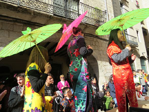 Celebració de l'any nou xinès, el 4716, any del Gos, a Girona