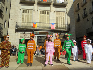 Celebració de l'any nou xinès, el 4716, any del Gos, a Girona