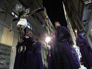 Setmana Santa 2018 a Girona. Process&oacute; del Sant Enterrament