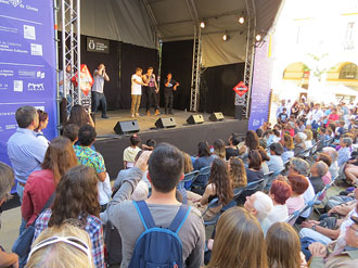 Festival A Capella 2018. Actuació de Beatbox Collective a la plaça de la Independència