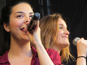 Festival A Capella 2018. Actuació del grup A Grup Vocal a la plaça de la Independència