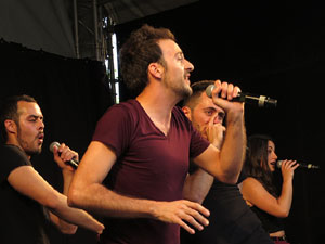 Festival A Capella 2018. Actuació del grup A Grup Vocal a la plaça de la Independència