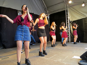 Festival A Capella 2018. Actuació del grup A Grup Vocal a la plaça de la Independència