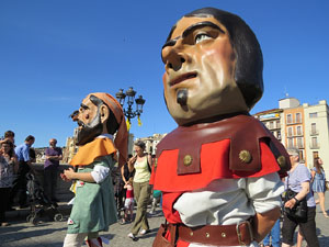 Cercavila de la Flama del Canigó 2018 fins la plaça del Vi