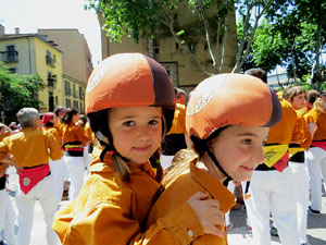 Temps de Flors 2018. Diada Castellera a la plaça de Sant Feliu amb els Marrecs de Salt, els Xics de Granollers, i els Sagals dOsona
