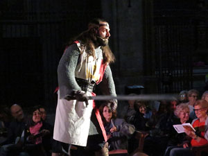 Representació de la Consueta de Sant Jordi cavaller a la nau gòtica de la Catedral. Diada de Sant Jordi 2018