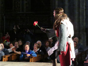Representació de la Consueta de Sant Jordi cavaller a la nau gòtica de la Catedral. Diada de Sant Jordi 2018