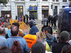 Concentraci&oacute; per l'1-O davant la subdelegaci&oacute; del Gobierno a Jaume I
