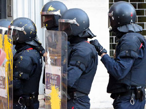 Concentraci&oacute; per l'1-O davant la subdelegaci&oacute; del Gobierno a Jaume I