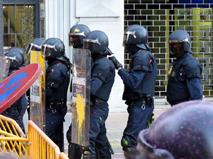 Concentraci&oacute; per l'1-O davant la subdelegaci&oacute; del Gobierno a Jaume I