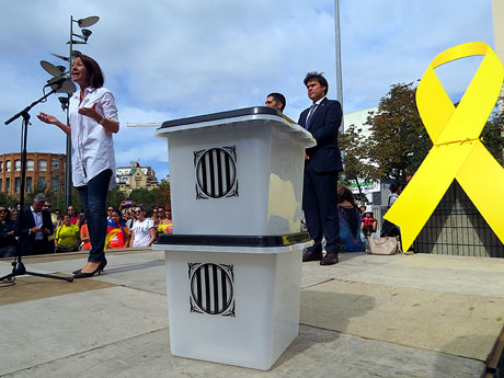 Commemoració de l'1-O a la plaça de l'U d'octubre de 2017